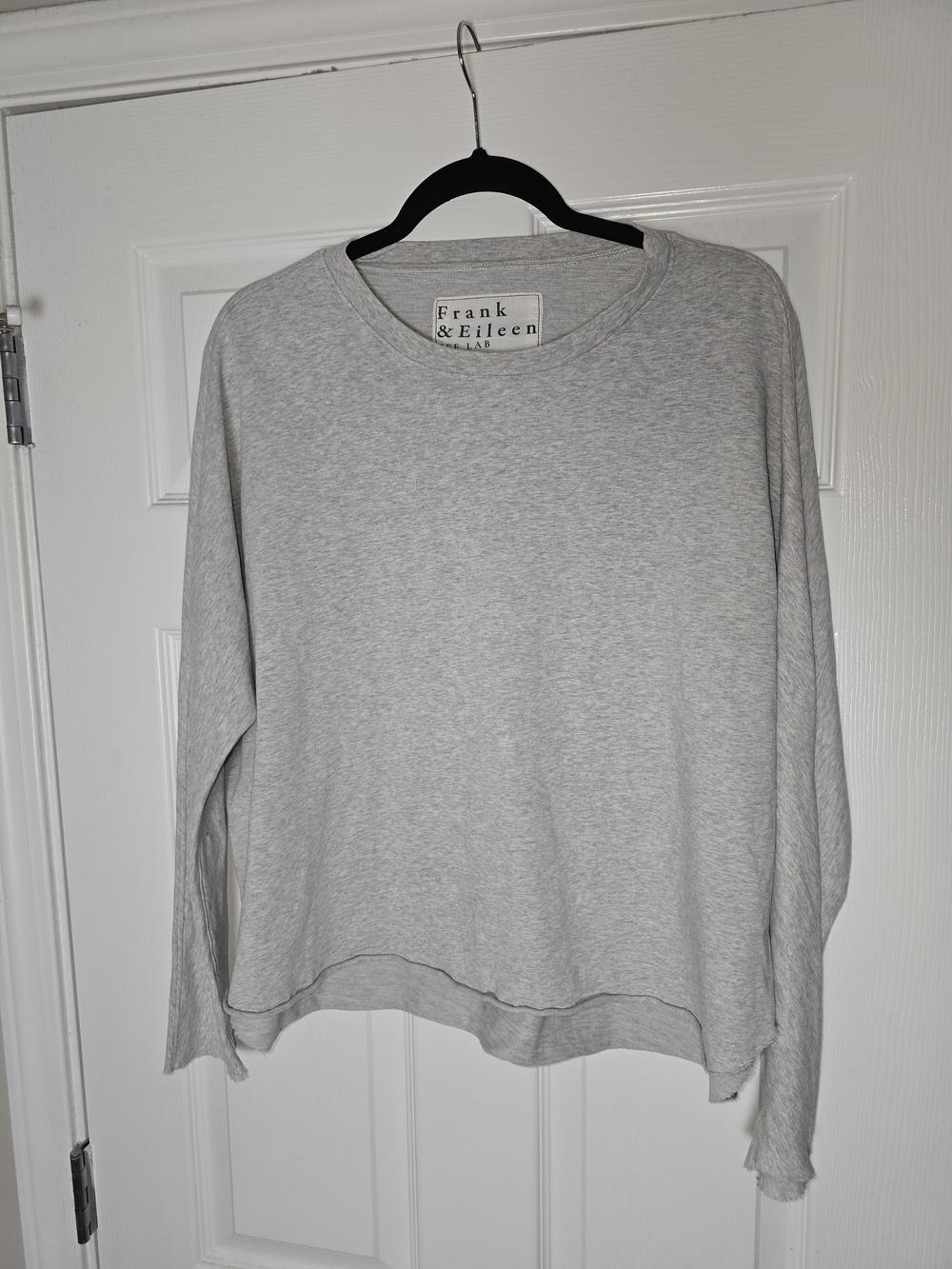 Frank & Eileen Light Gray Long Sleeve Tee Size Medium